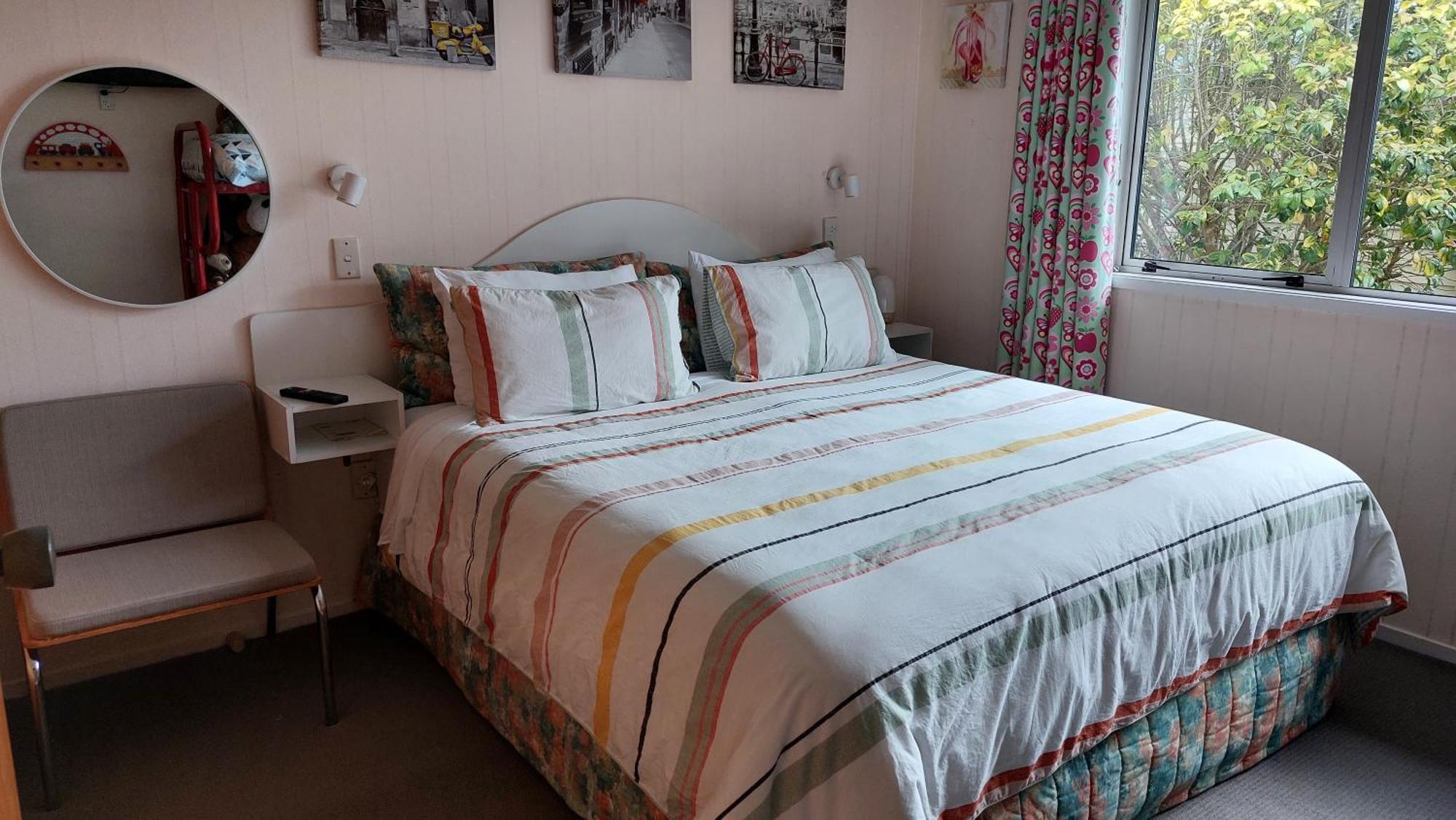 Bed And Breakfast Happy Home Taupo Accommodation Exterior photo