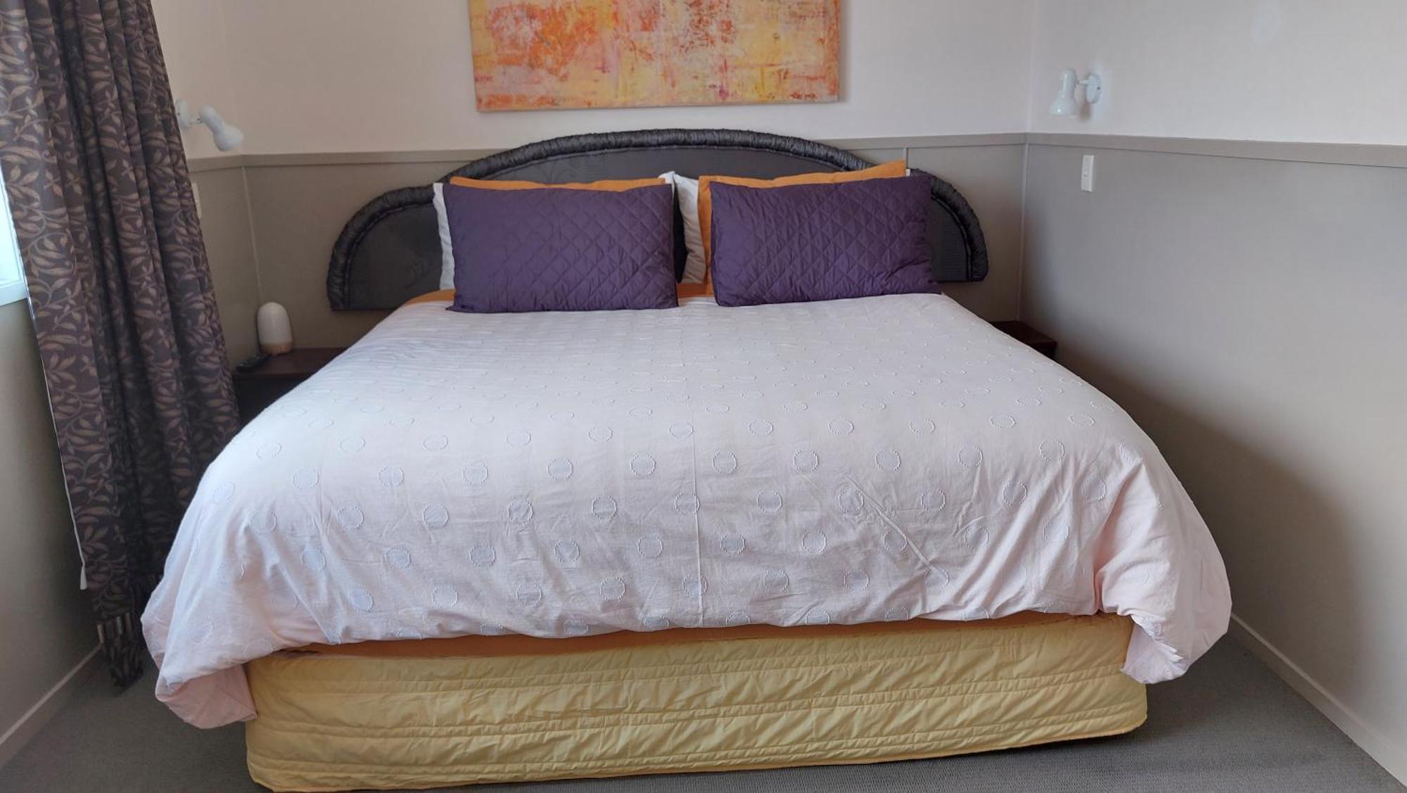 Bed And Breakfast Happy Home Taupo Accommodation Exterior photo