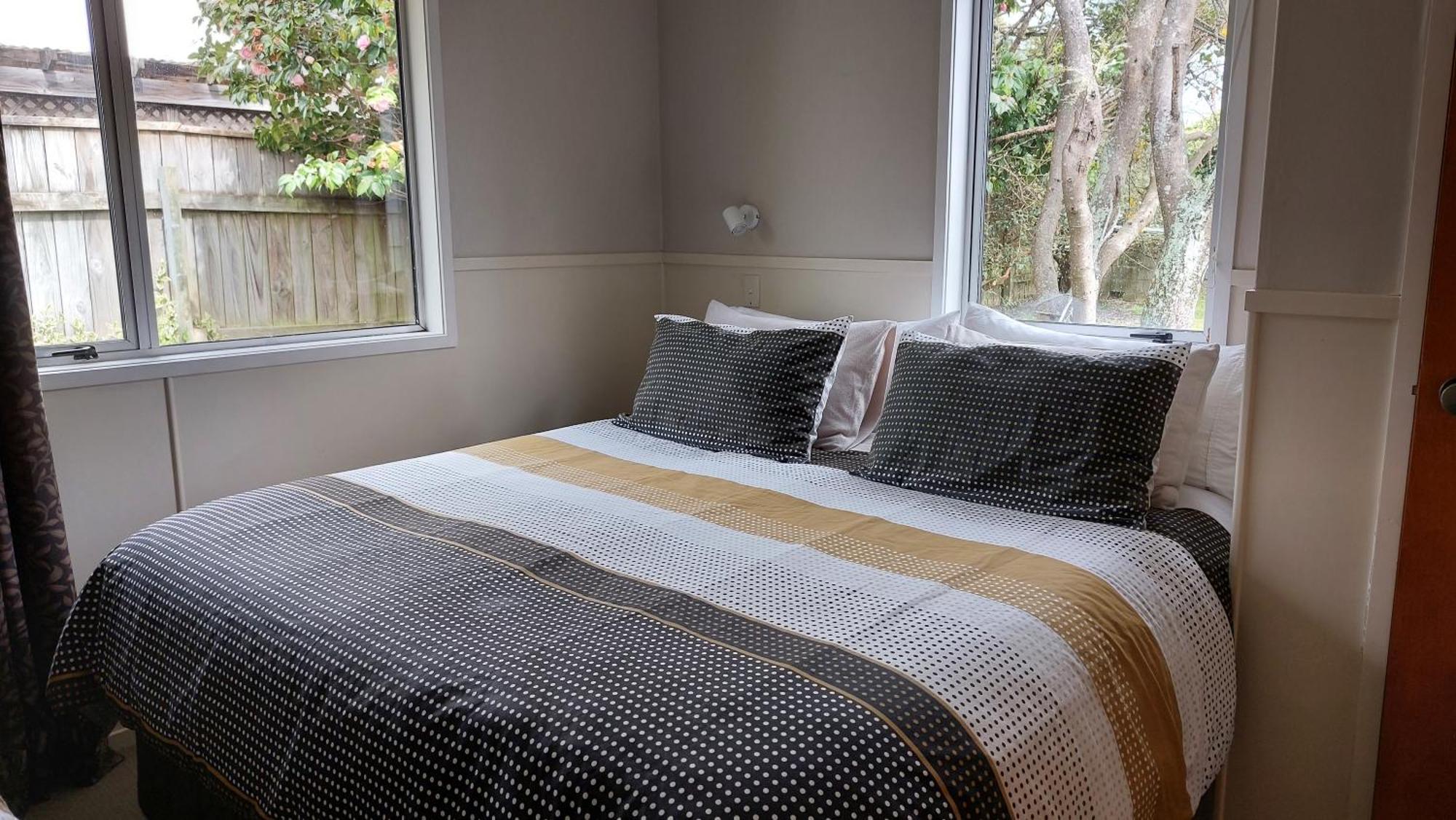 Bed And Breakfast Happy Home Taupo Accommodation Exterior photo
